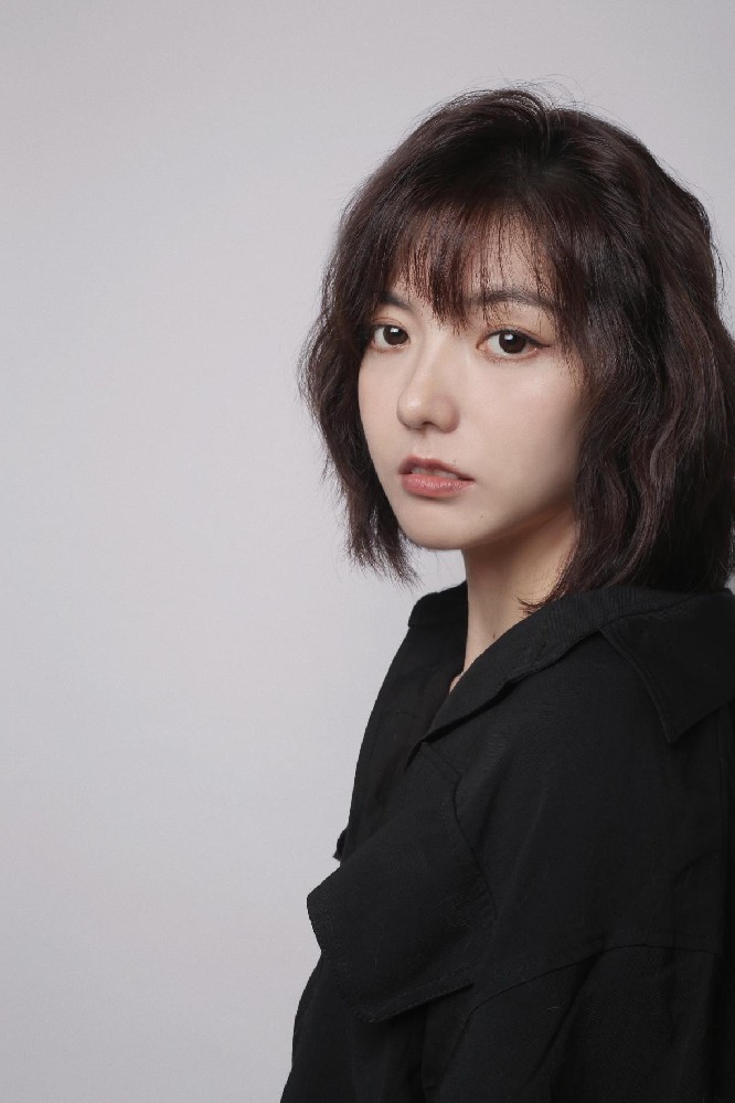 張夢雅（國瓷紅葉畫院副秘書長）